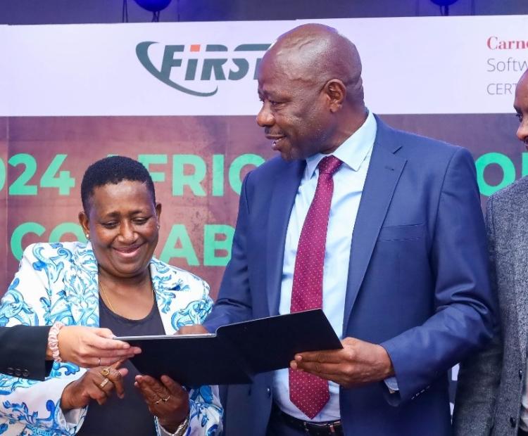 Prof. Edward Kisiang'ani, Principal Secretary, State Department for Broadcasting and Telecommunications accompanied by CA Board Chairperson Ms. Mary Mungai, CA Director General Mr. David Mugonyi (right) and Ms. Joanna LaHaie – Director, Bureau of Cyberspace and Digital Policy, U.S. Department of State, during the Africa Regional Cyber Sector Collaboration Symposium in Nairobi. 